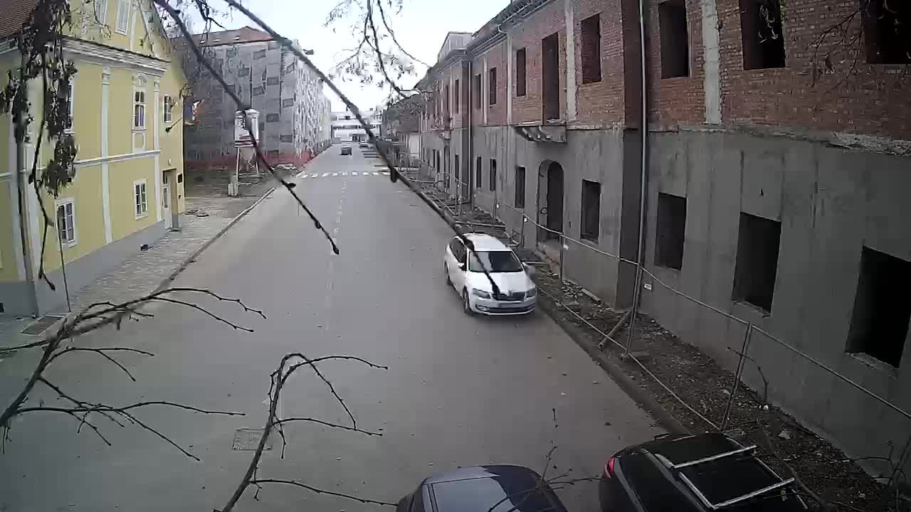 Petrinja ristrutturazione del liceo e dell’amministrazione comunale dopo il terremoto – Live cam Croazia