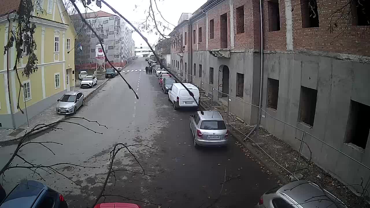 Petrinja ristrutturazione del liceo e dell’amministrazione comunale dopo il terremoto – Live cam Croazia