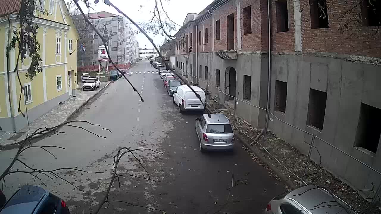 Petrinja ristrutturazione del liceo e dell’amministrazione comunale dopo il terremoto – Live cam Croazia