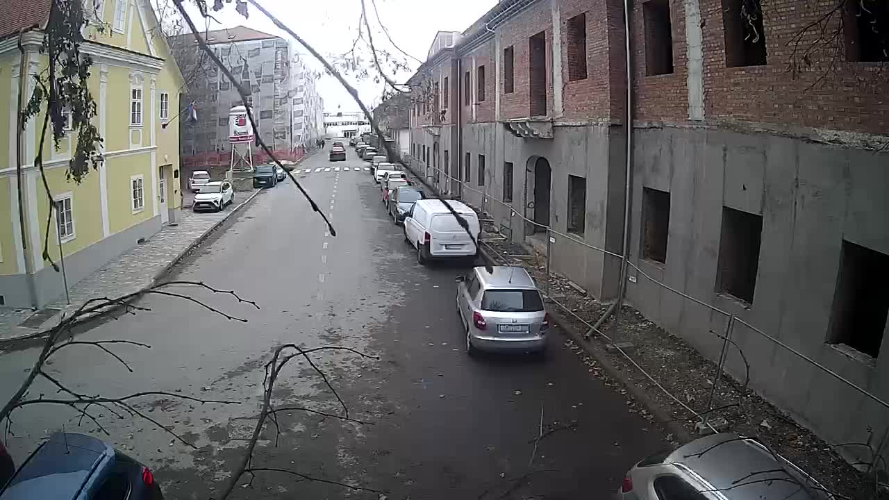 Petrinja ristrutturazione del liceo e dell’amministrazione comunale dopo il terremoto – Live cam Croazia