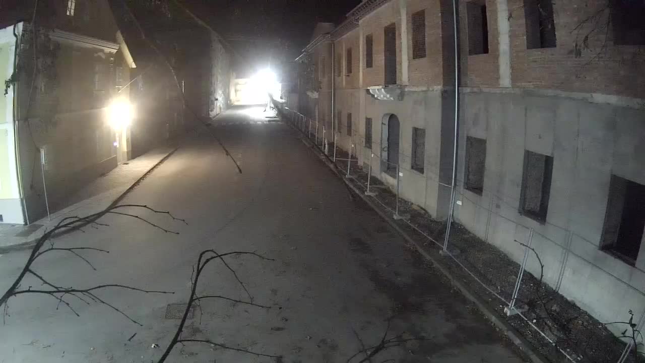 Petrinja ristrutturazione del liceo e dell’amministrazione comunale dopo il terremoto – Live cam Croazia