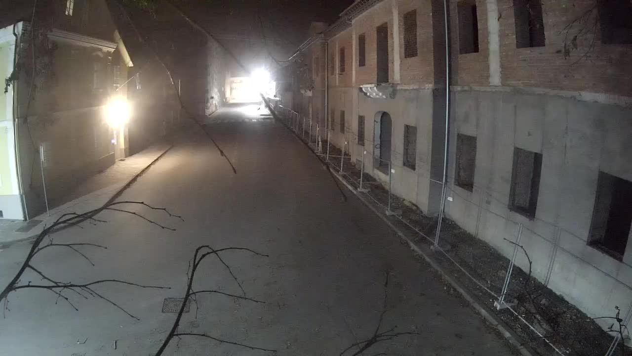 Renovación de Petrinja de la escuela secundaria y la administración de la ciudad después del terremoto – Live cam Croacia