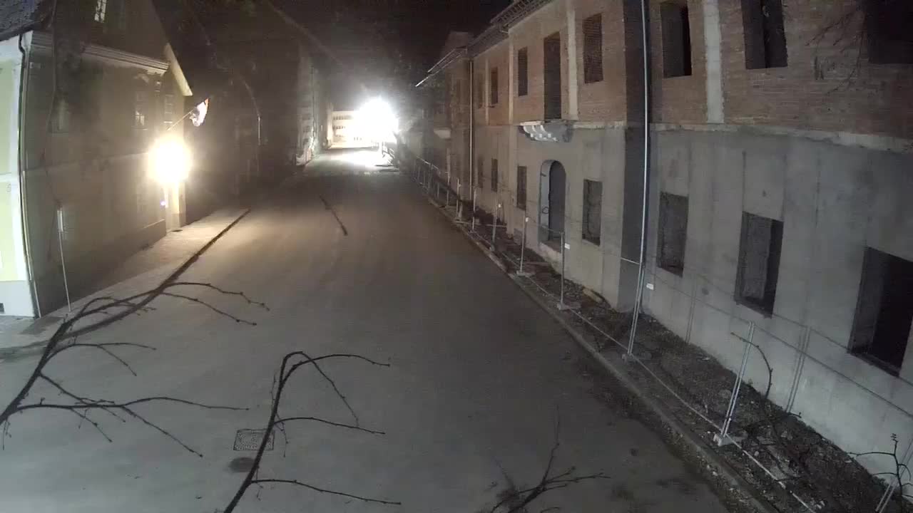 Petrinja ristrutturazione del liceo e dell’amministrazione comunale dopo il terremoto – Live cam Croazia