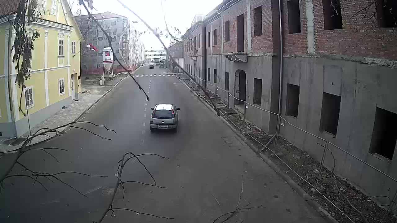 Petrinja ristrutturazione del liceo e dell’amministrazione comunale dopo il terremoto – Live cam Croazia