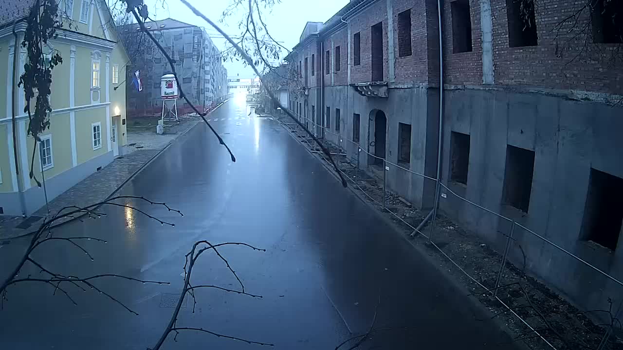 Petrinja ristrutturazione del liceo e dell’amministrazione comunale dopo il terremoto – Live cam Croazia