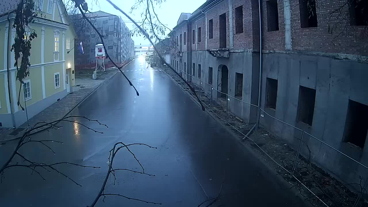 Petrinja ristrutturazione del liceo e dell’amministrazione comunale dopo il terremoto – Live cam Croazia