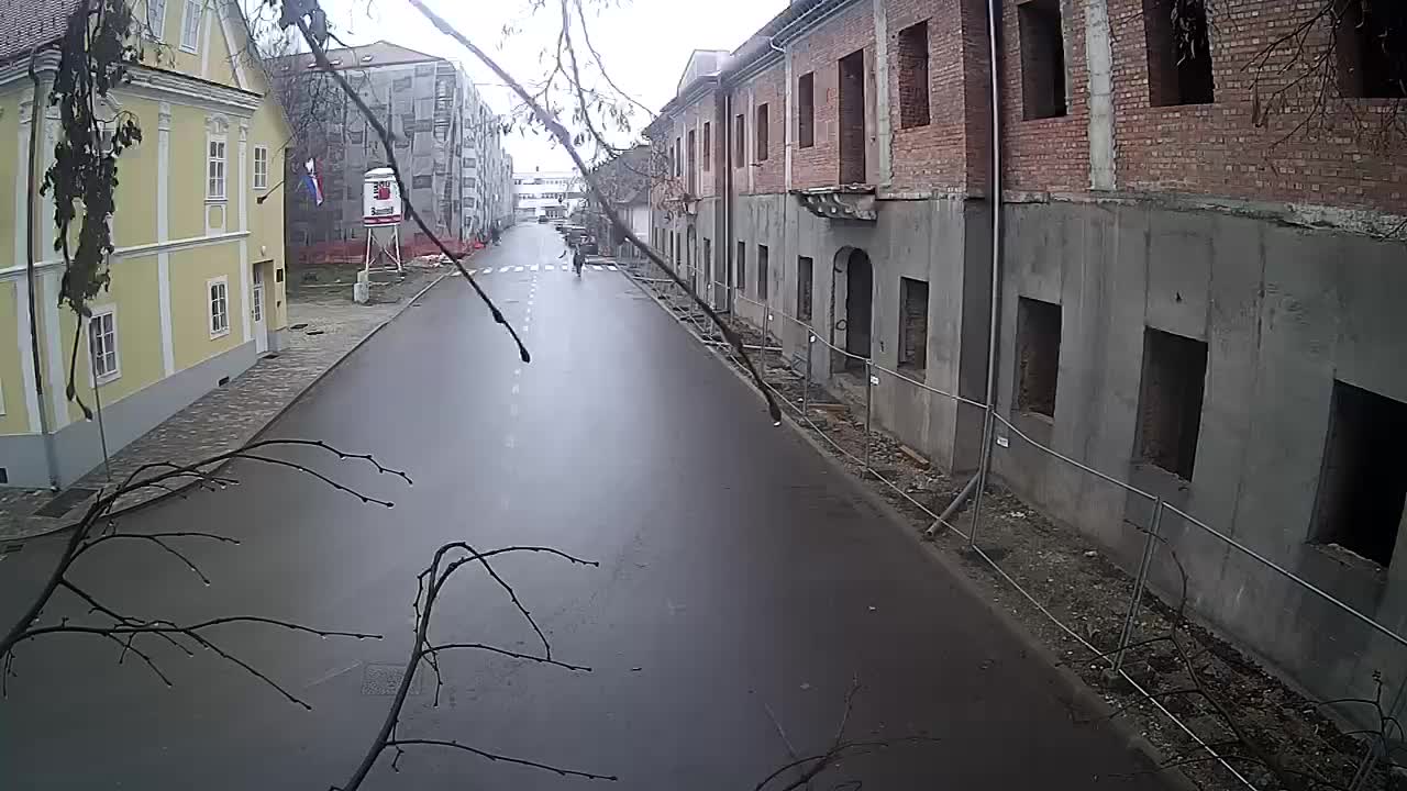 Petrinja ristrutturazione del liceo e dell’amministrazione comunale dopo il terremoto – Live cam Croazia