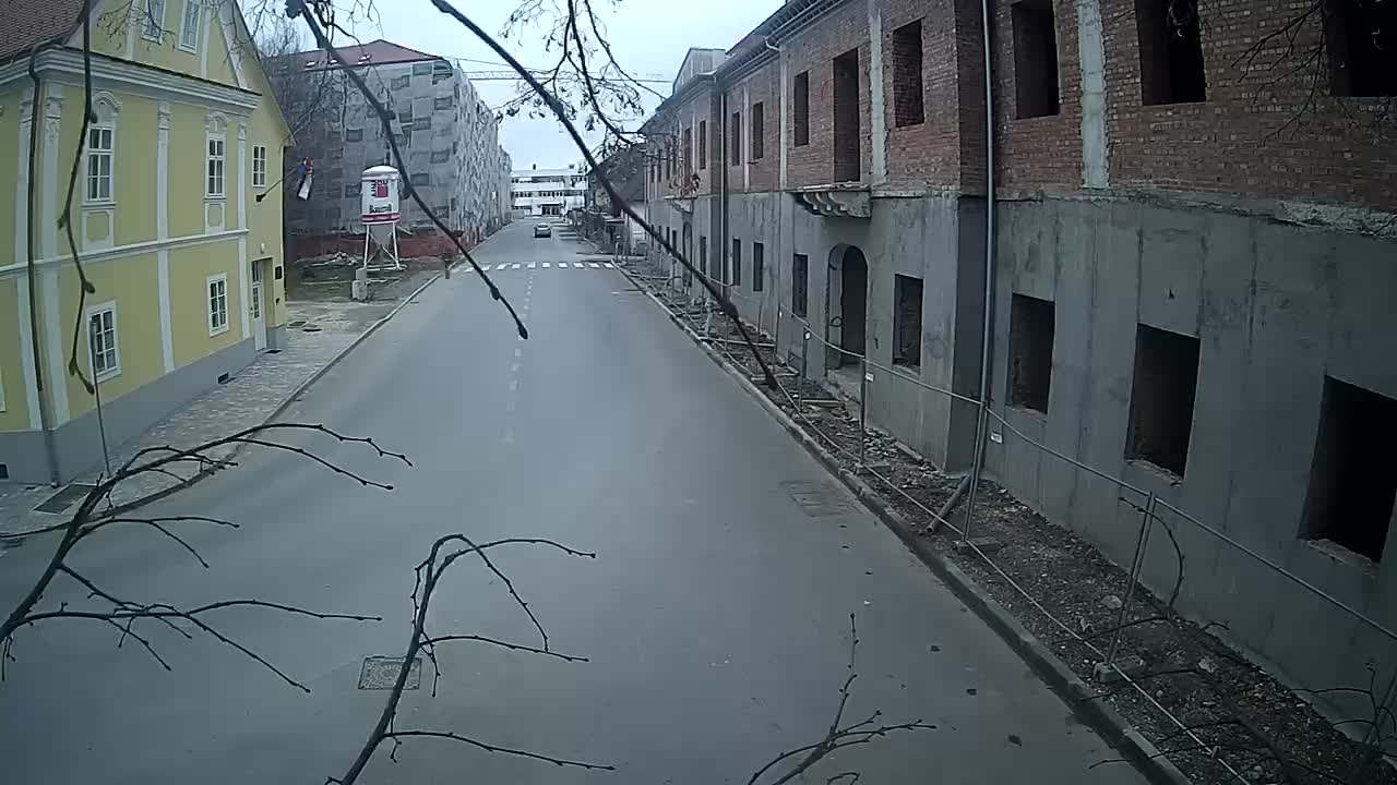 Petrinja ristrutturazione del liceo e dell’amministrazione comunale dopo il terremoto – Live cam Croazia