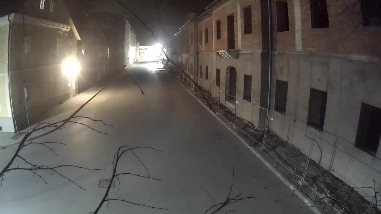 Petrinja ristrutturazione del liceo e dell’amministrazione comunale dopo il terremoto – Live cam Croazia