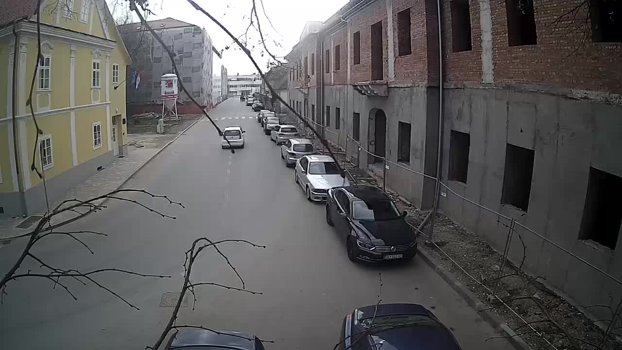 Petrinja ristrutturazione del liceo e dell’amministrazione comunale dopo il terremoto – Live cam Croazia