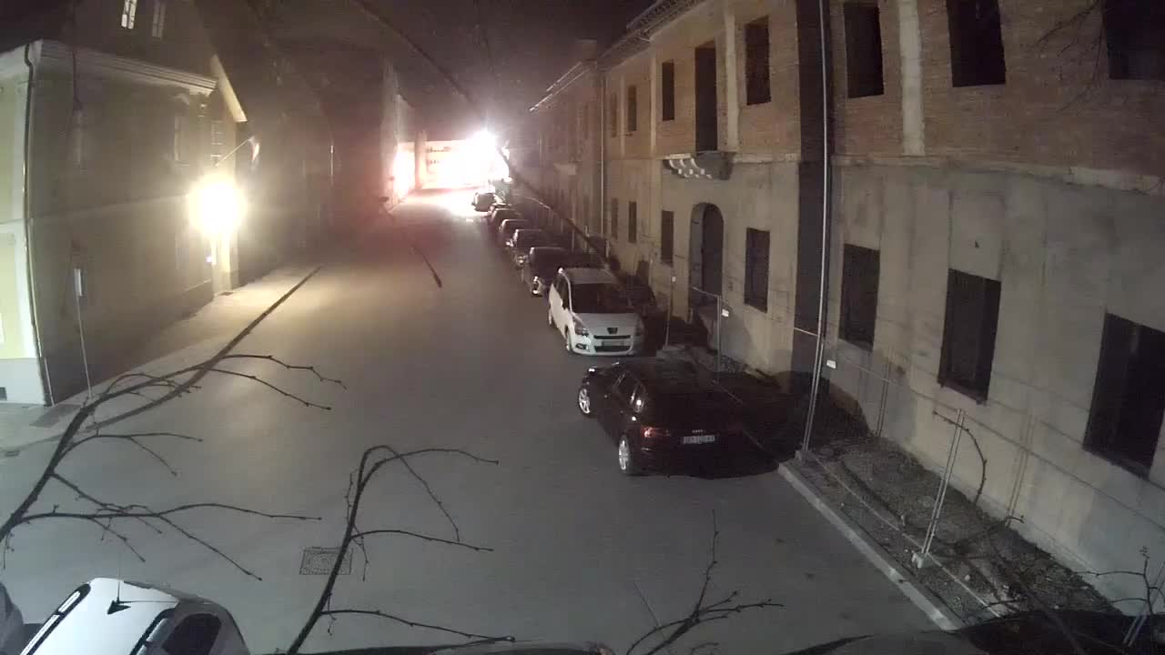 Petrinja ristrutturazione del liceo e dell’amministrazione comunale dopo il terremoto – Live cam Croazia