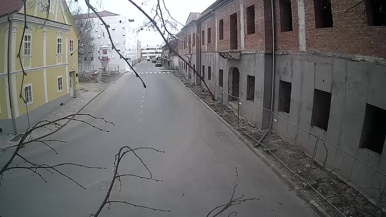 Petrinja ristrutturazione del liceo e dell’amministrazione comunale dopo il terremoto – Live cam Croazia