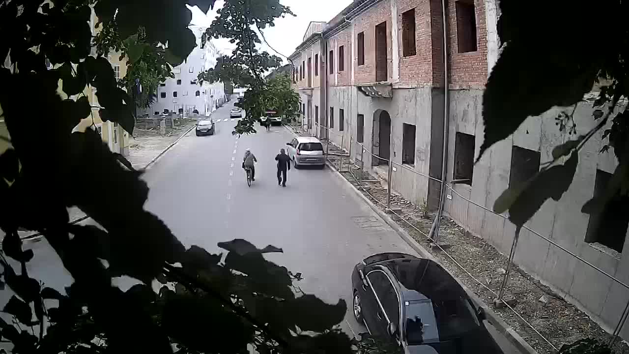 Petrinja ristrutturazione del liceo e dell’amministrazione comunale dopo il terremoto – Live cam Croazia