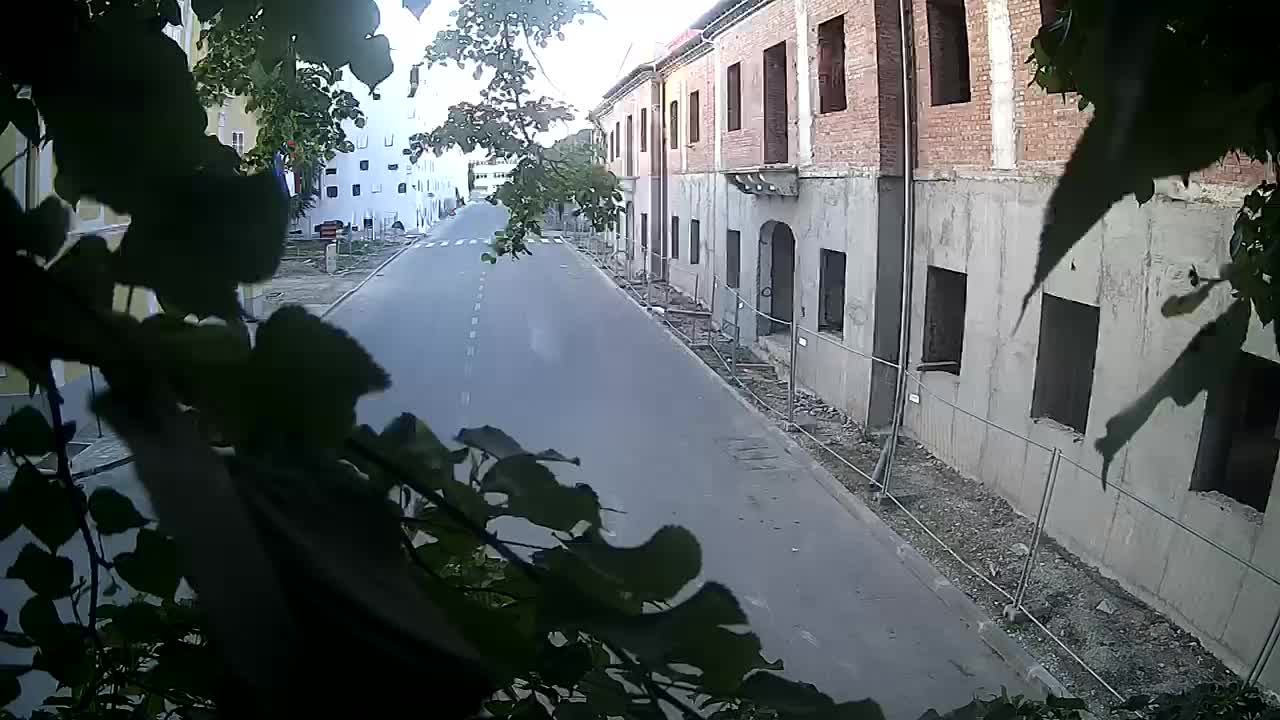Petrinja ristrutturazione del liceo e dell’amministrazione comunale dopo il terremoto – Live cam Croazia