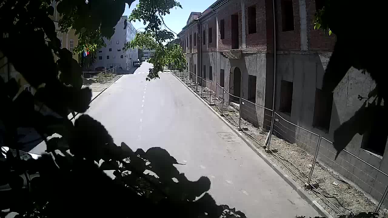 Petrinja ristrutturazione del liceo e dell’amministrazione comunale dopo il terremoto – Live cam Croazia