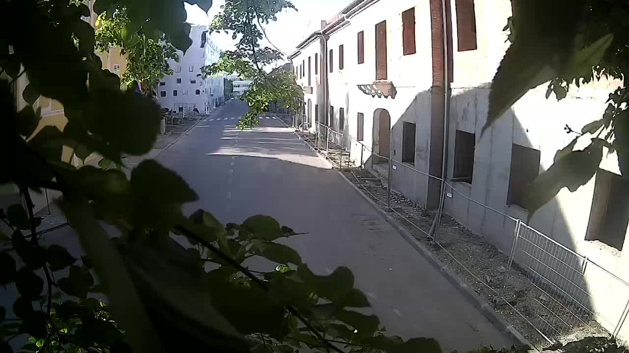 Petrinja ristrutturazione del liceo e dell’amministrazione comunale dopo il terremoto – Live cam Croazia