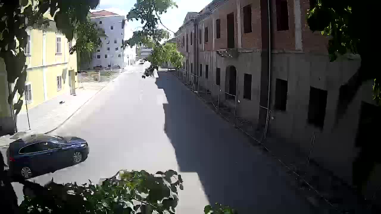 Renovación de Petrinja de la escuela secundaria y la administración de la ciudad después del terremoto – Live cam Croacia