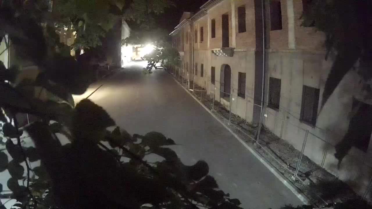 Renovación de Petrinja de la escuela secundaria y la administración de la ciudad después del terremoto – Live cam Croacia