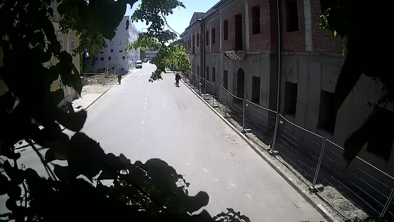 Petrinja ristrutturazione del liceo e dell’amministrazione comunale dopo il terremoto – Live cam Croazia