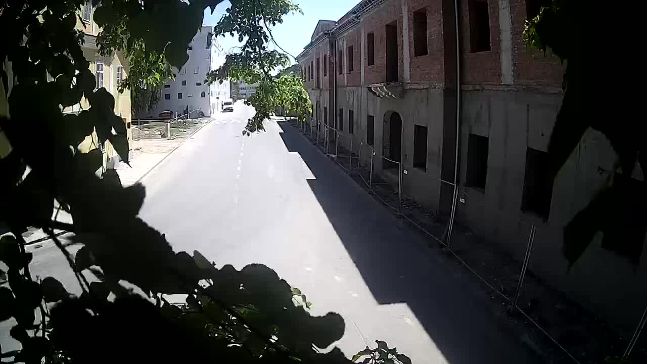 Petrinja Renovierung der High School und Stadtverwaltung nach dem Erdbeben – Live Cam Kroatien