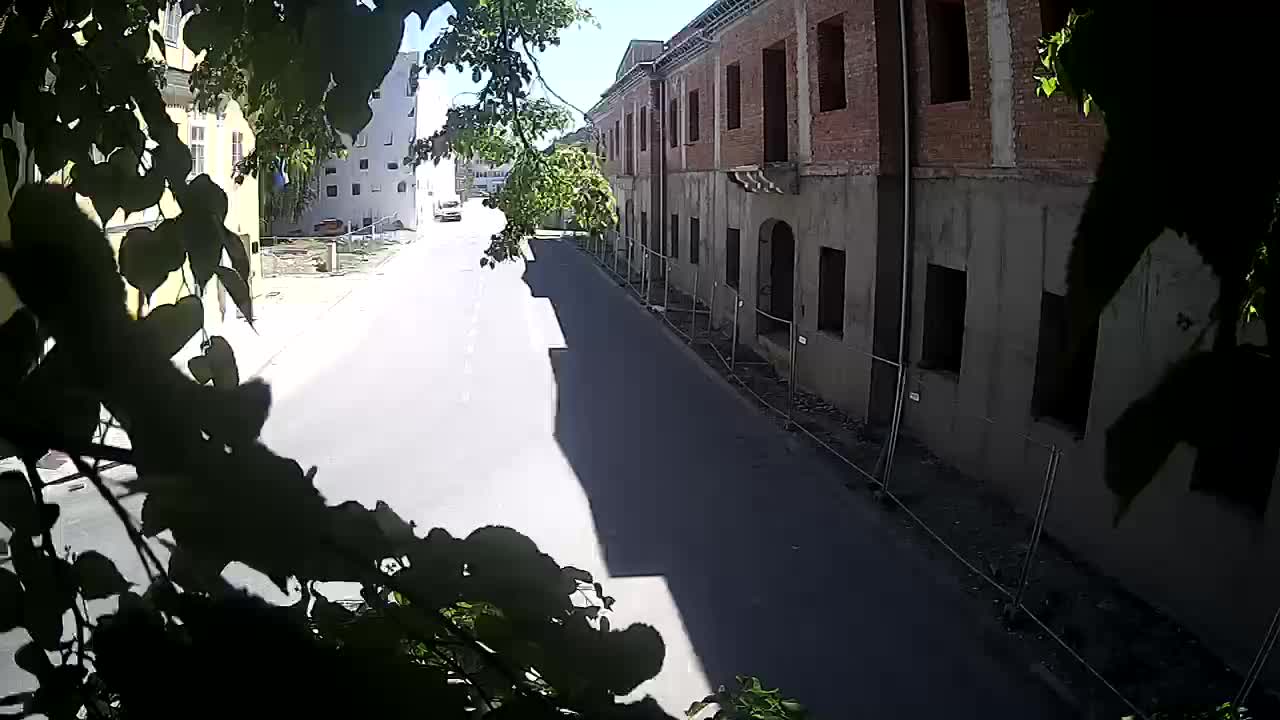 Renovación de Petrinja de la escuela secundaria y la administración de la ciudad después del terremoto – Live cam Croacia