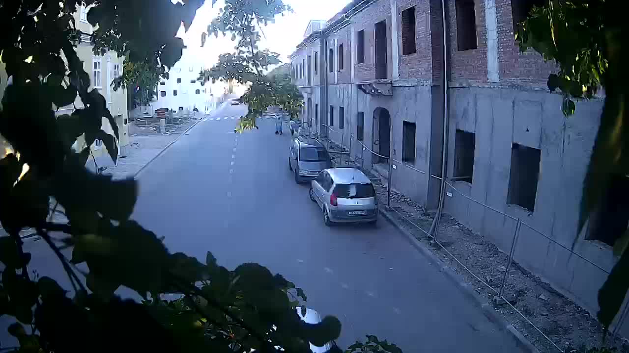 Renovación de Petrinja de la escuela secundaria y la administración de la ciudad después del terremoto – Live cam Croacia