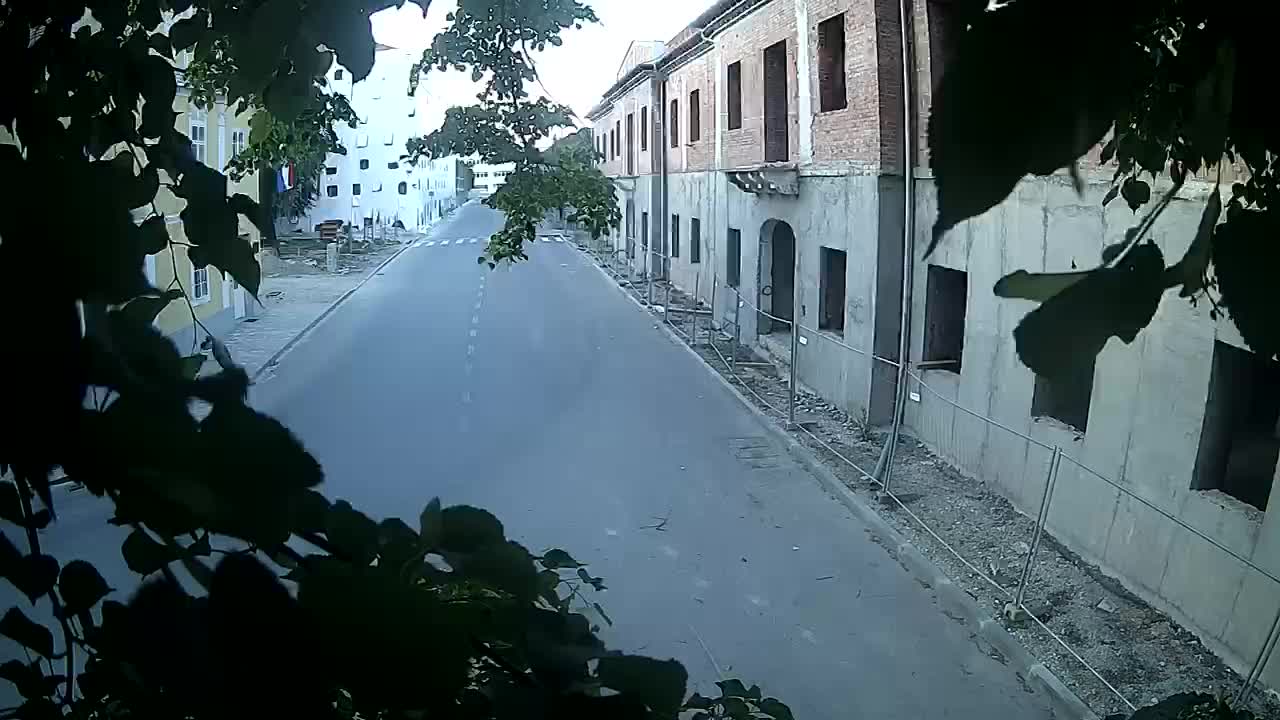 Petrinja Renovierung der High School und Stadtverwaltung nach dem Erdbeben – Live Cam Kroatien