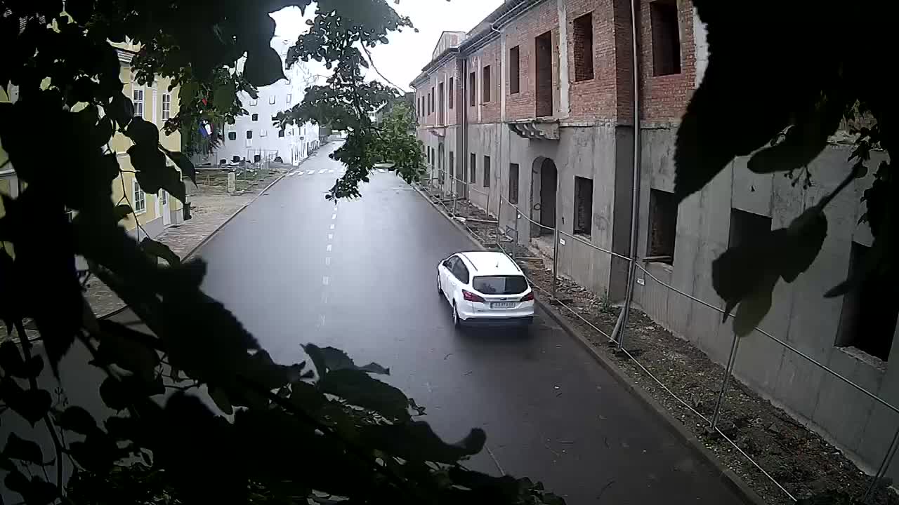 Petrinja ristrutturazione del liceo e dell’amministrazione comunale dopo il terremoto – Live cam Croazia