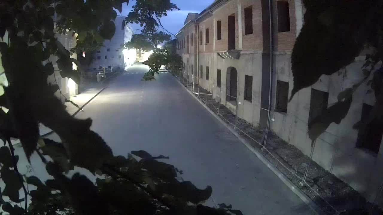 Petrinjska prenova srednje šole in mestne uprave po potresu – Kamere v živo Hrvaška