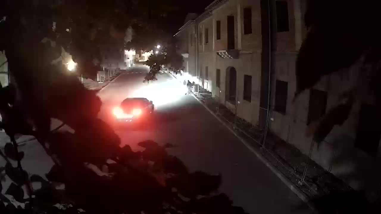 Petrinjska prenova srednje šole in mestne uprave po potresu – Kamere v živo Hrvaška