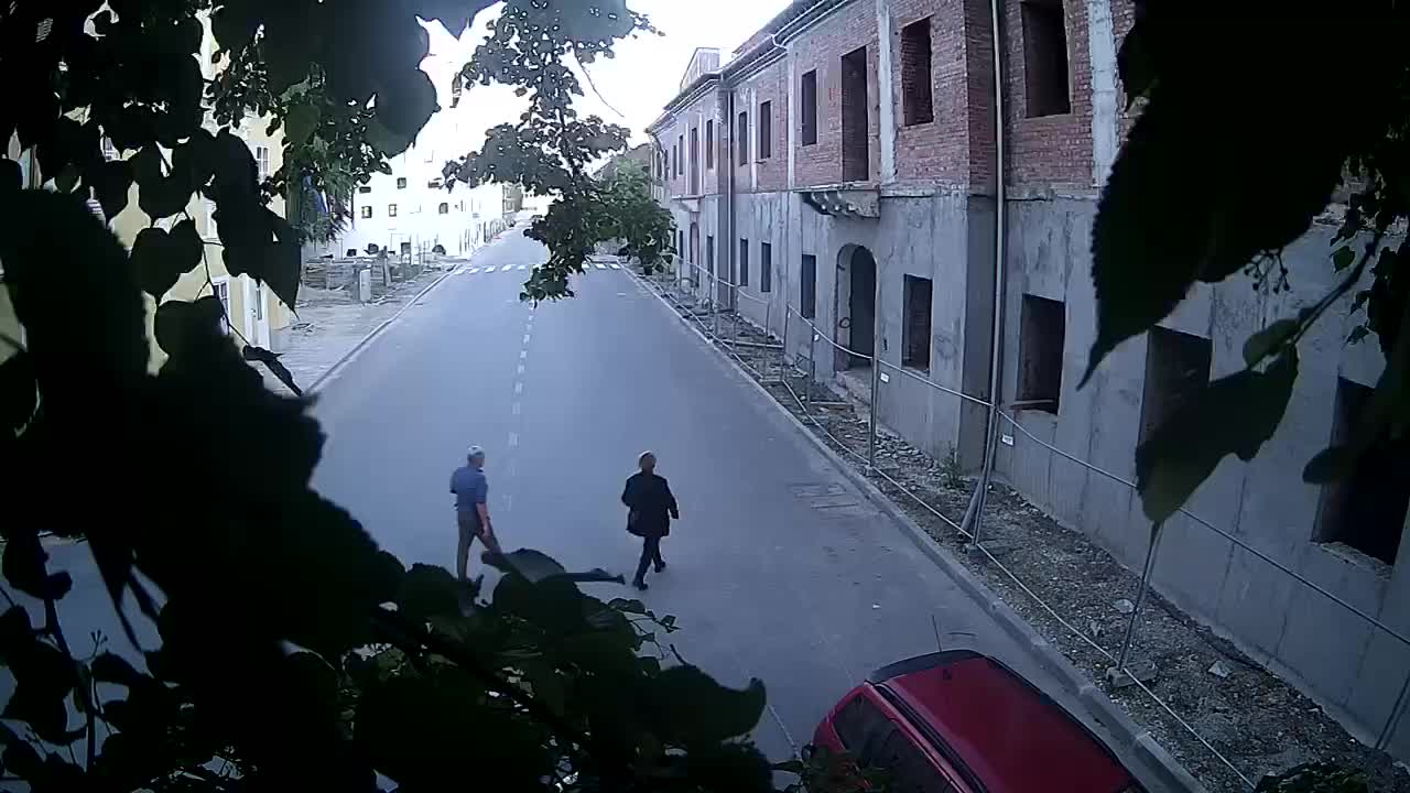 Petrinja ristrutturazione del liceo e dell’amministrazione comunale dopo il terremoto – Live cam Croazia