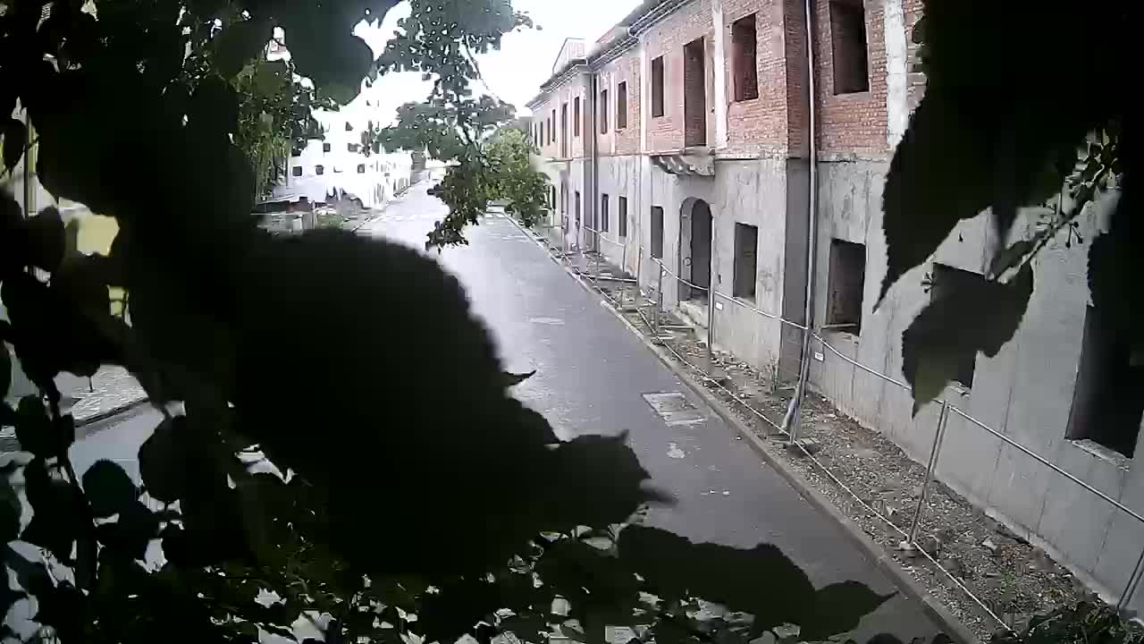 Renovación de Petrinja de la escuela secundaria y la administración de la ciudad después del terremoto – Live cam Croacia