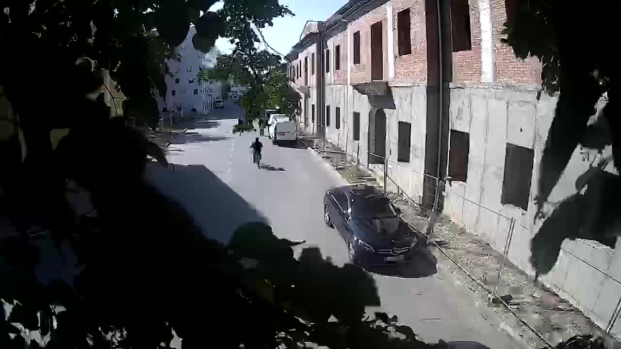 Renovación de Petrinja de la escuela secundaria y la administración de la ciudad después del terremoto – Live cam Croacia