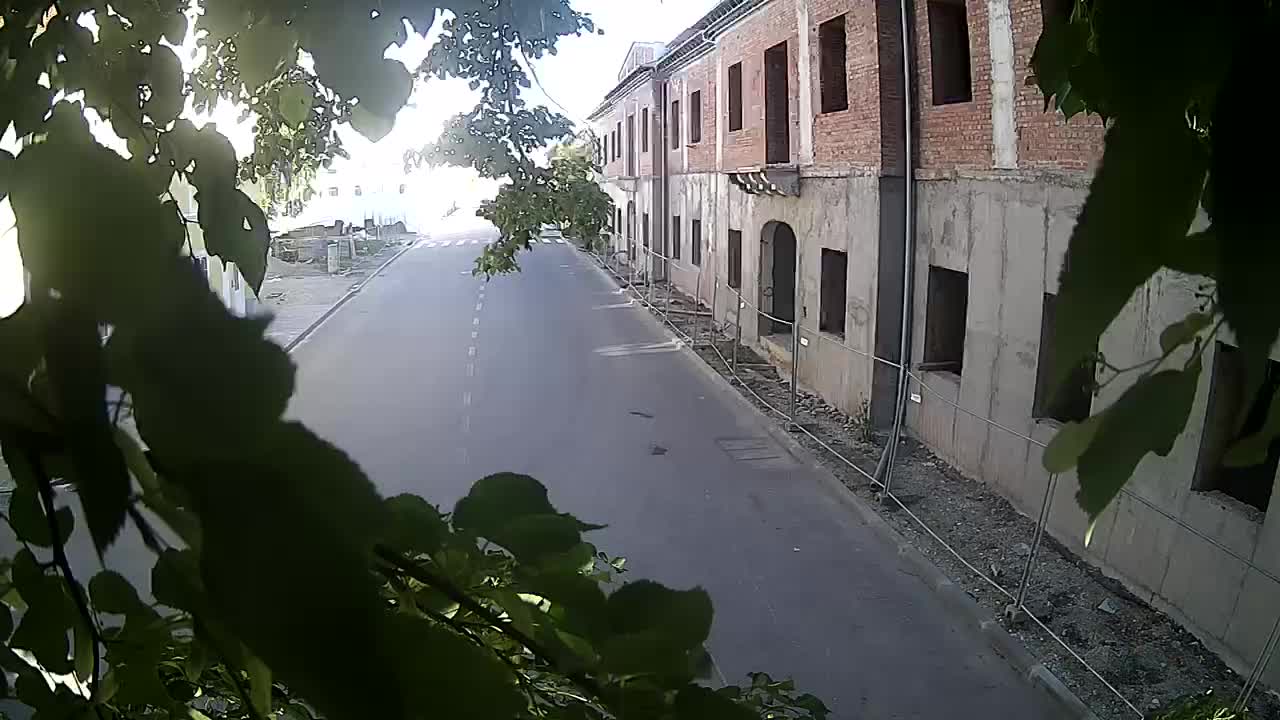 Petrinjska prenova srednje šole in mestne uprave po potresu – Kamere v živo Hrvaška
