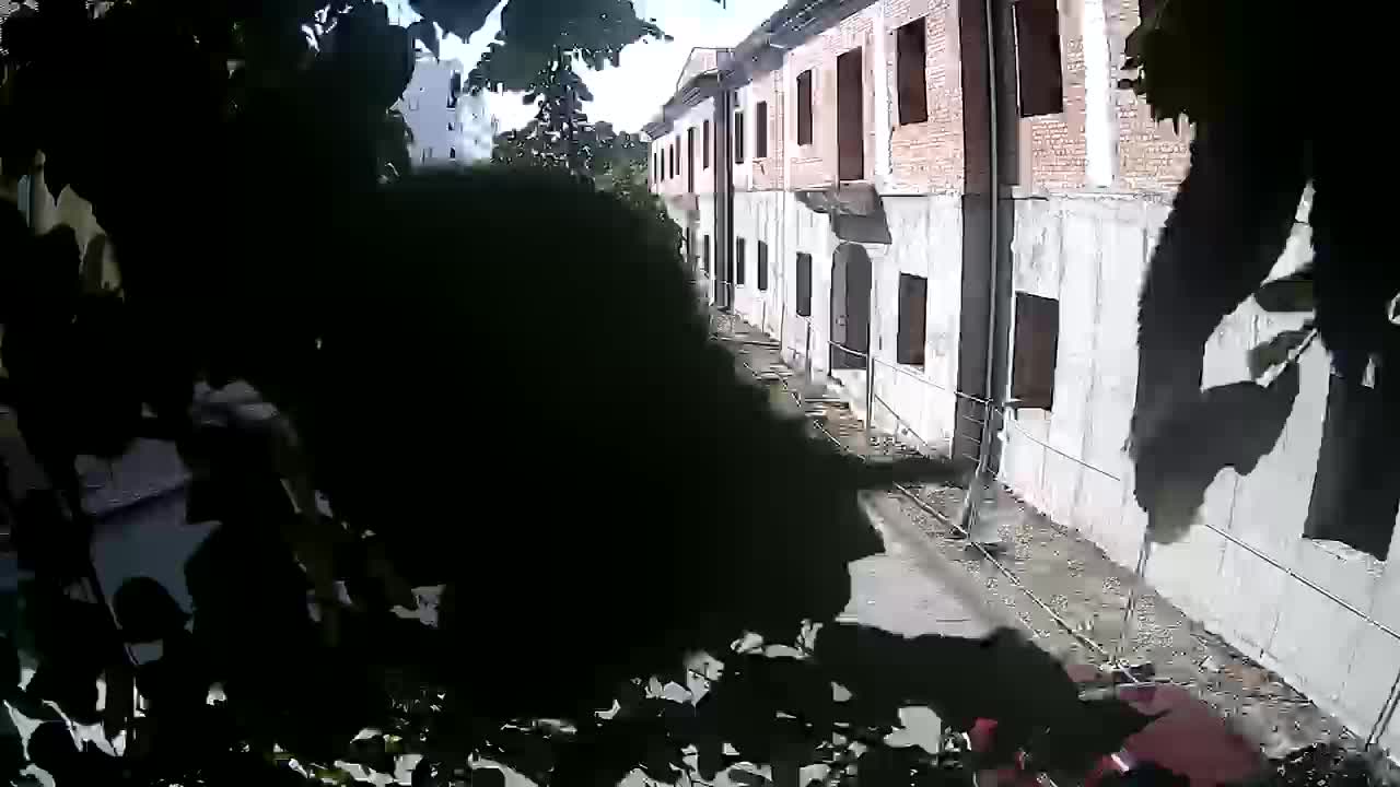 Renovación de Petrinja de la escuela secundaria y la administración de la ciudad después del terremoto – Live cam Croacia