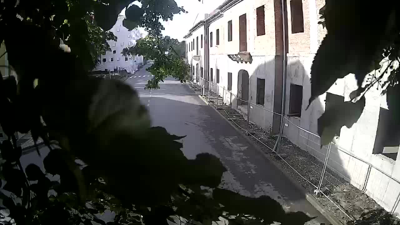 Renovación de Petrinja de la escuela secundaria y la administración de la ciudad después del terremoto – Live cam Croacia