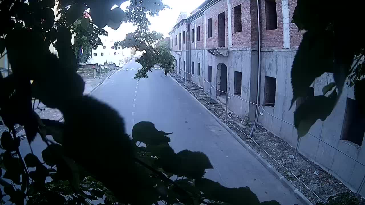 Petrinja ristrutturazione del liceo e dell’amministrazione comunale dopo il terremoto – Live cam Croazia