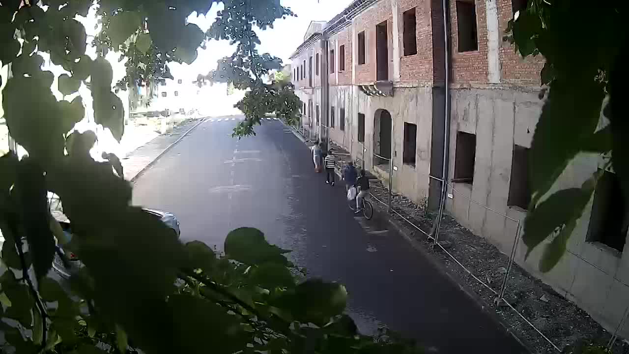 Petrinjska prenova srednje šole in mestne uprave po potresu – Kamere v živo Hrvaška