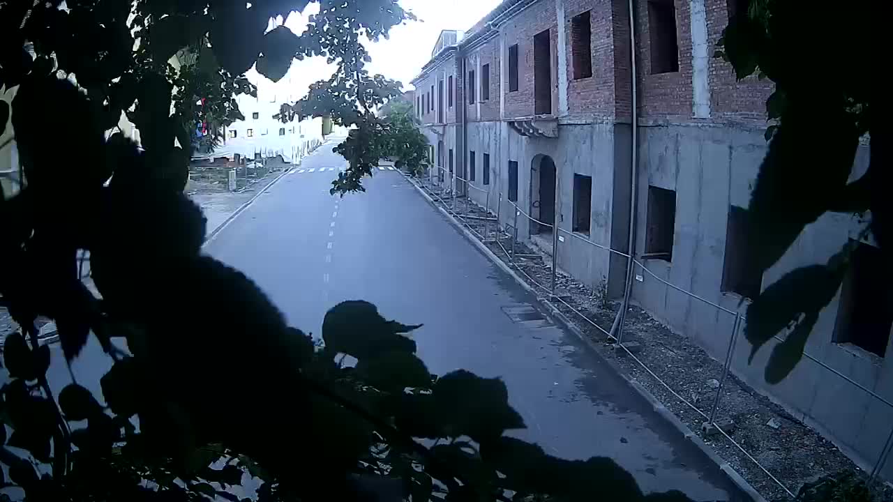 Renovación de Petrinja de la escuela secundaria y la administración de la ciudad después del terremoto – Live cam Croacia