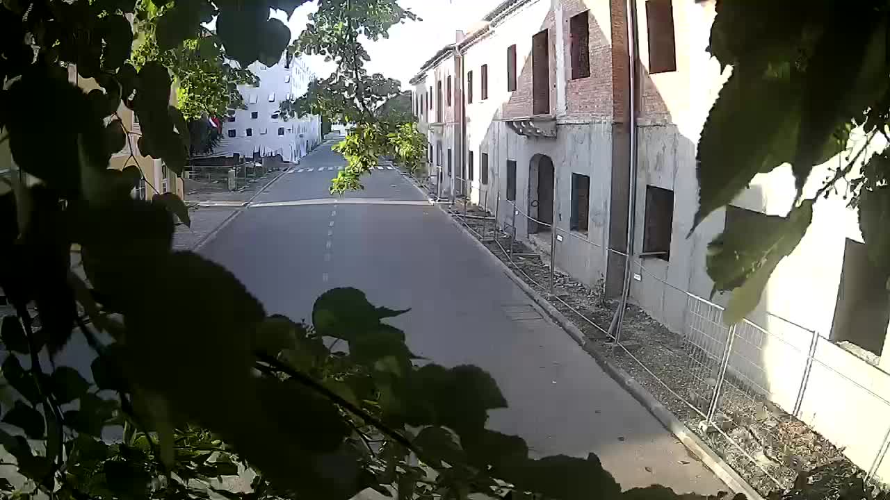 Renovación de Petrinja de la escuela secundaria y la administración de la ciudad después del terremoto – Live cam Croacia