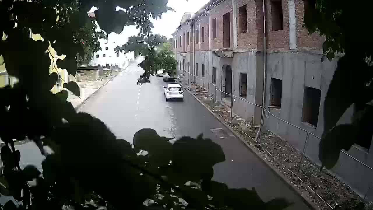Petrinja ristrutturazione del liceo e dell’amministrazione comunale dopo il terremoto – Live cam Croazia