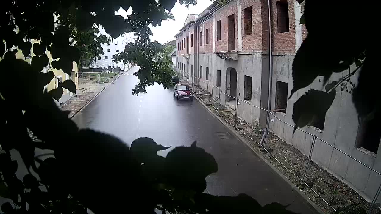 Petrinjska prenova srednje šole in mestne uprave po potresu – Kamere v živo Hrvaška