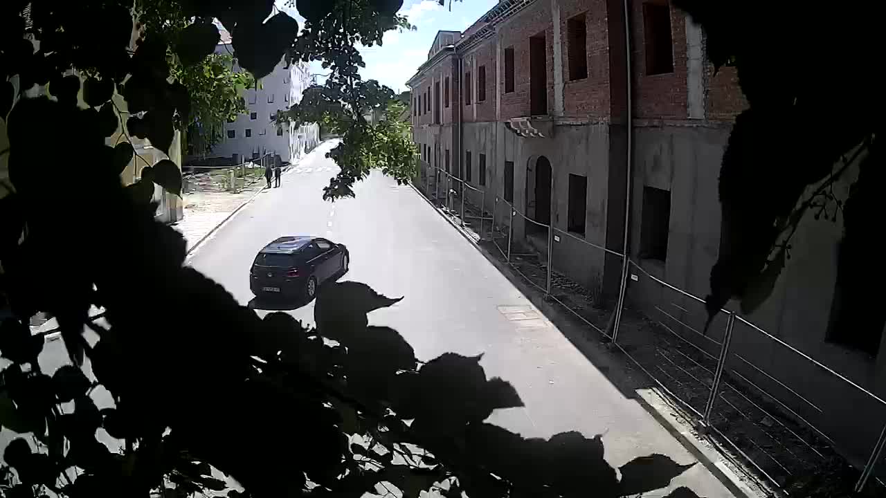 Renovación de Petrinja de la escuela secundaria y la administración de la ciudad después del terremoto – Live cam Croacia