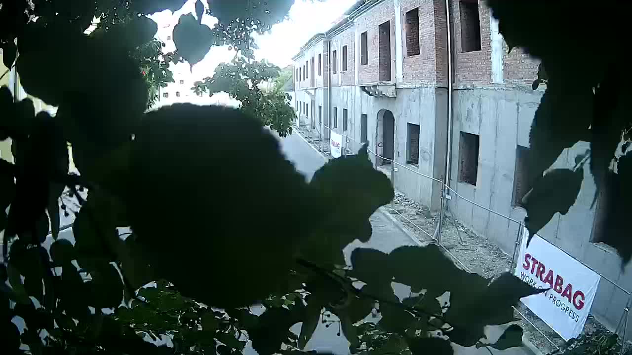 Renovación de Petrinja de la escuela secundaria y la administración de la ciudad después del terremoto – Live cam Croacia
