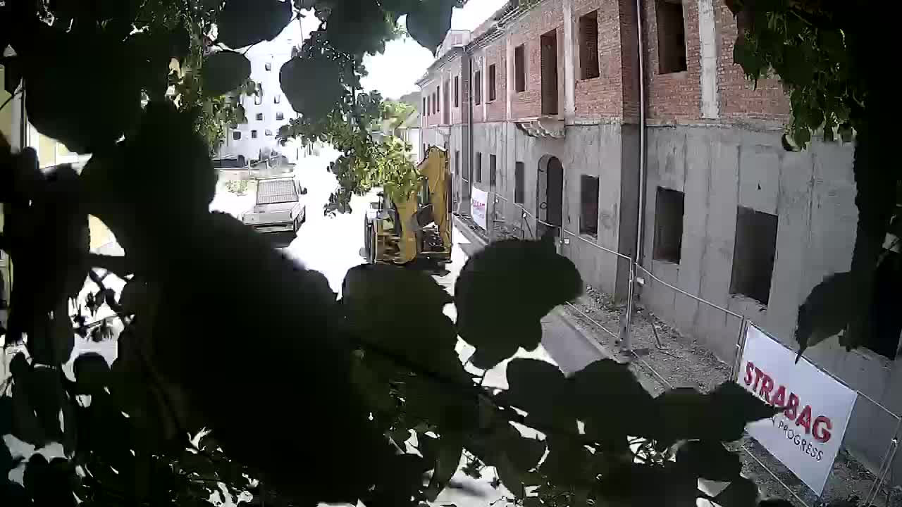 Petrinja ristrutturazione del liceo e dell’amministrazione comunale dopo il terremoto – Live cam Croazia