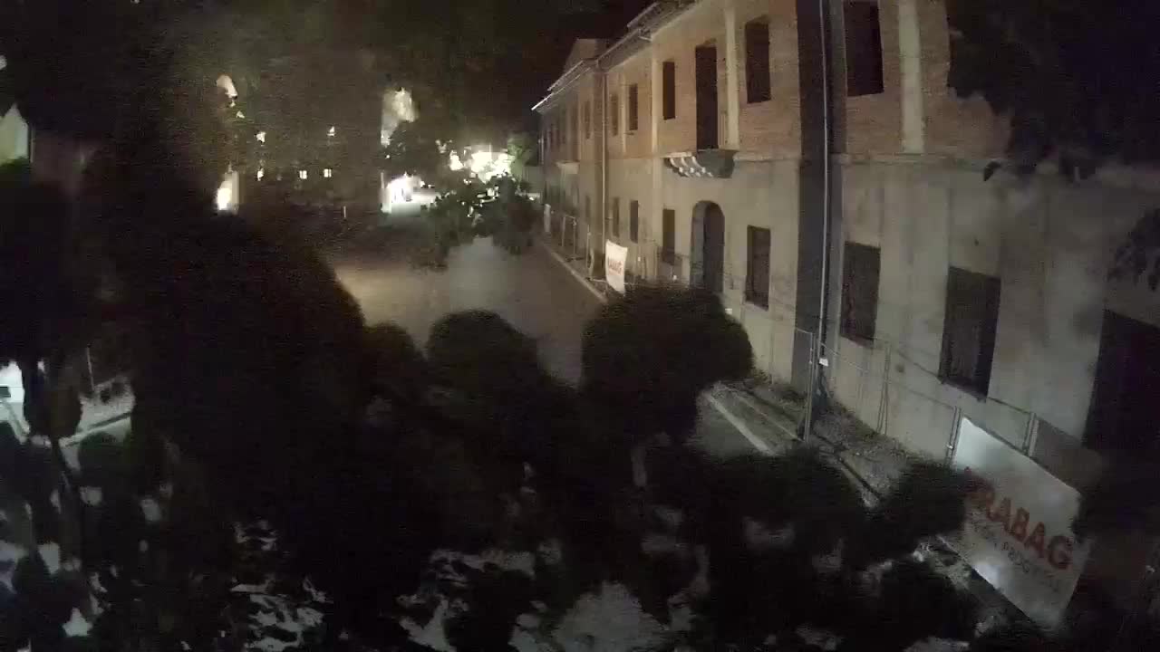 Petrinja ristrutturazione del liceo e dell’amministrazione comunale dopo il terremoto – Live cam Croazia