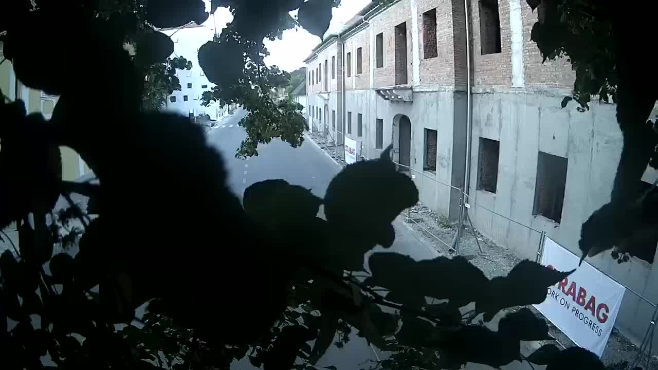 Petrinja ristrutturazione del liceo e dell’amministrazione comunale dopo il terremoto – Live cam Croazia