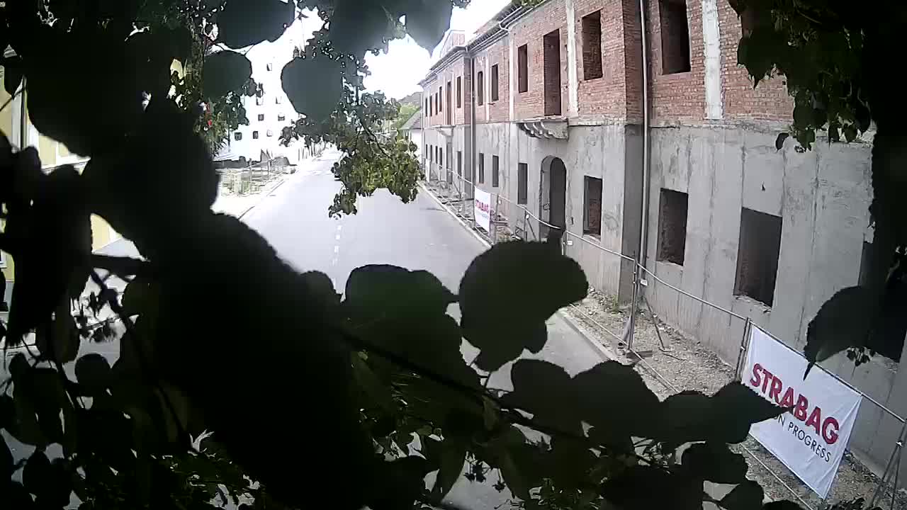 Renovación de Petrinja de la escuela secundaria y la administración de la ciudad después del terremoto – Live cam Croacia