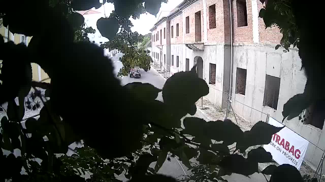 Renovación de Petrinja de la escuela secundaria y la administración de la ciudad después del terremoto – Live cam Croacia
