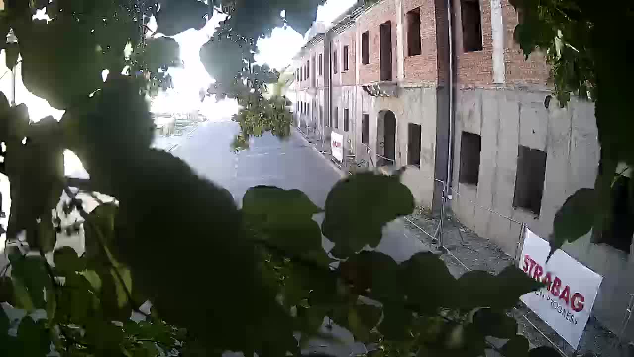 Renovación de Petrinja de la escuela secundaria y la administración de la ciudad después del terremoto – Live cam Croacia